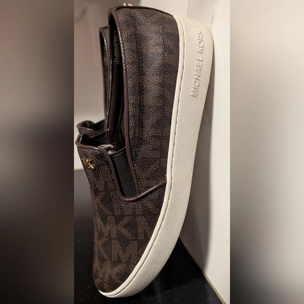 Michael Kors Keaton Logo Slip-On Sneakers Size 8.5 MSRP $99 - Picture 4 of 10